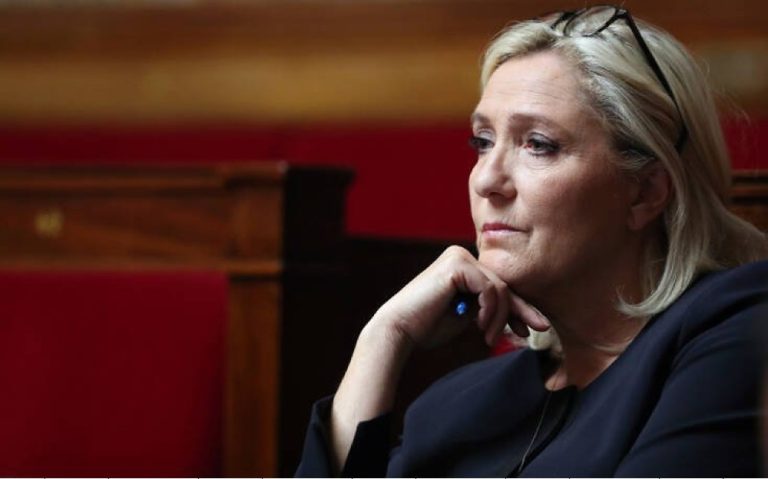 Ένοχη η Μαρίν Λεπέν για υπεξαίρεση δημόσιου χρήματος