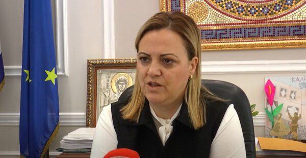 Β.Μητλιάγκα: "Δεν έγινε κανένα ρουσφέτι σε μαγαζί της Λάρισας"