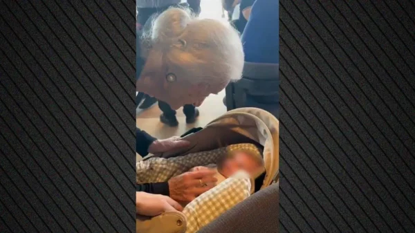 Ντόρα Μπακογιάννη: Ανέβασε video με την θεία Αρτεμισία και το δισέγγονό της