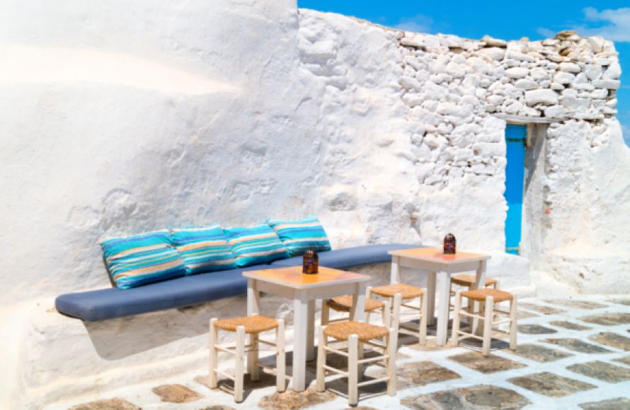 8 ιδέες διακόσμησης για να κάνετε το μικρό σας μπαλκόνι να θυμίζει νησί