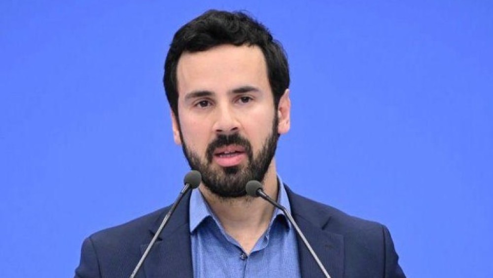 Ν. Ρωμανός: Με τον γιατρό που ενέκρινε τη fake αναρρωτική άδεια στον επιθεωρητή του σταθμάρχη μετέβη ο κ. Ανδρουλάκης στα Τέμπη