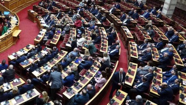 Ολοκληρώνεται σήμερα στην Ολομέλεια η συζήτηση της πρότασης δυσπιστίας κατά της κυβέρνησης