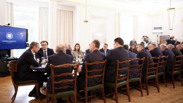 Αύξηση κατώτατου μισθού - Αξιολόγηση στο Δημόσιο από τους πολίτες