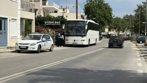 Αργολίδα: Οδηγός ΚΤΕΛ ξυλοκοπήθηκε γιατί κόρναρε σε οδηγό αυτοκινήτου – «Μου έριξε καφέ, με έβρισε και με χτύπησε»