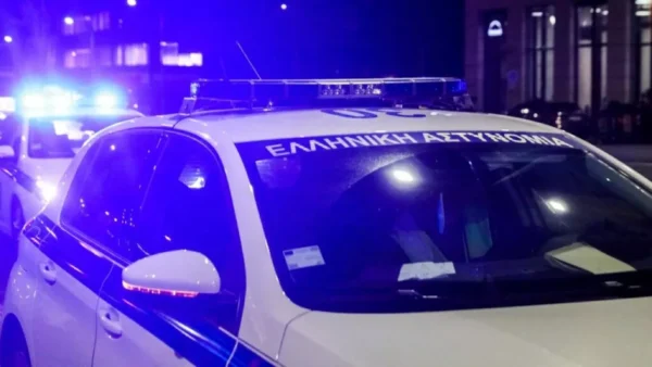 Λεωφορείο συγκρούστηκε με ΙΧ στο Περιστέρι – Τρεις τραυματίες