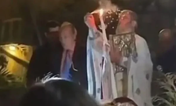 Ιερέας πέταξε δυναμιτάκια την ώρα της Ανάστασης (video)