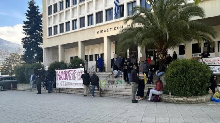 Ξεκίνησε η δίκη του πατέρα για τον βιασμό της κόρης του στα Ιωάννινα, όταν ήταν ανήλικη - «Είναι επικίνδυνος, θέλω να τιμωρηθεί»