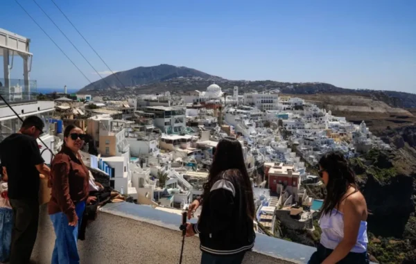 Στους 30 βαθμούς η θερμοκρασία τη Μεγάλη Τετάρτη: Πότε έρχονται βροχές και αφρικανική σκόνη – Ο καιρός μέχρι το Πάσχα