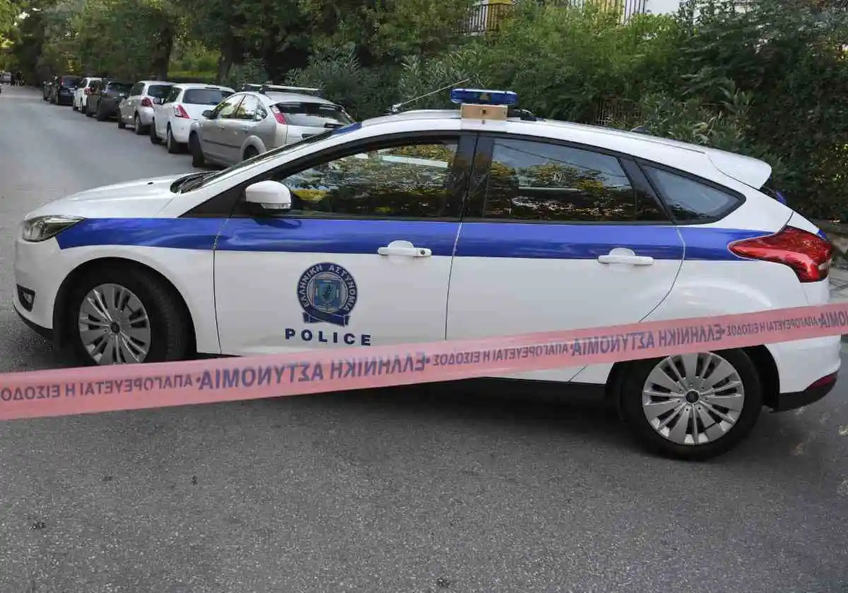 κορδελα-ελας-1 Τραγωδία στη Θεσσαλονίκη: Νεκρή 72χρονη που την καταπλάκωσε καγκελόπορτα στο εξοχικό της