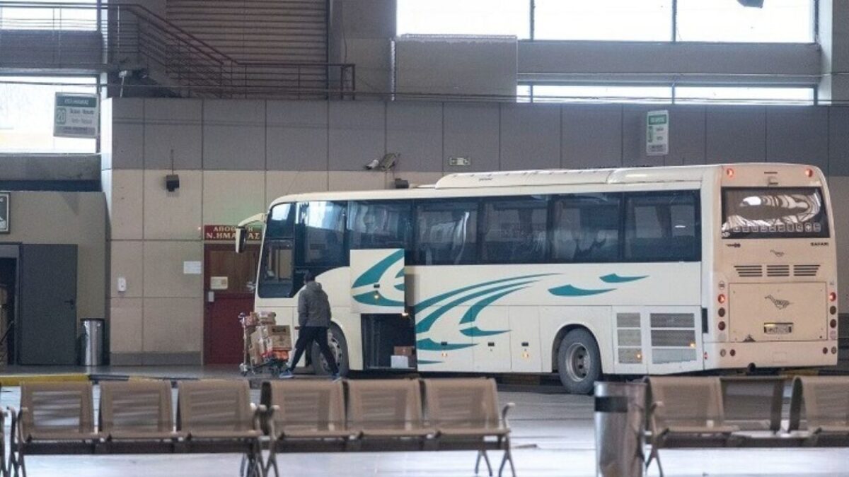 Θεσσαλονίκη: Επίθεση νεαρών σε οδηγό του ΚΤΕΛ Σερρών - video