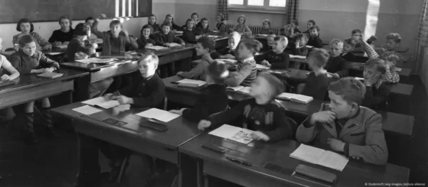 Διδάσκοντας ελληνικά στου κασίδη το κεφάλι