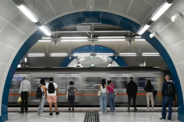 Μεγάλο Σάββατο: Τα τελευταία δρομολόγια λεωφορείων, τρόλεϊ, μετρό και Τραμ – Πώς θα κινηθούν την Κυριακή του Πάσχα