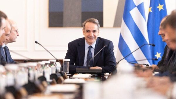 Στο υπουργικό συμβούλιο της Δευτέρας τα μέτρα για τις τιμές για τις τιμές που λήγουν στις 30 Απριλίου
