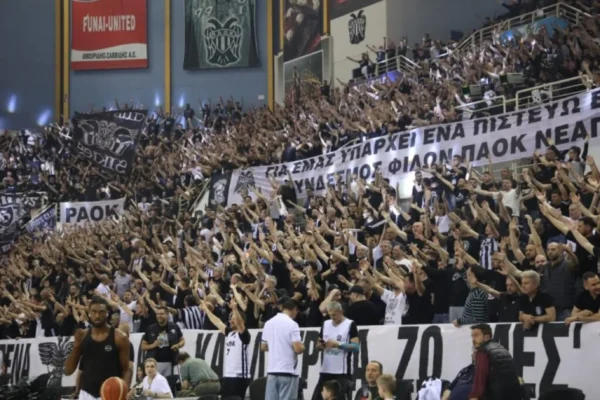 Πληροφορίες για τραυματισμό φιλάθλου από βεγγαλικό πριν το ΠΑΟΚ - Μπιλμπάο