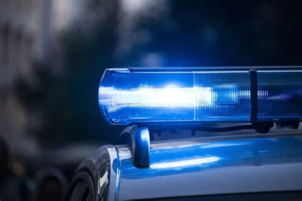 Πάτρα: Βολίδα τρύπησε τέντα και καρφώθηκε σε τραπέζι σπιτιού