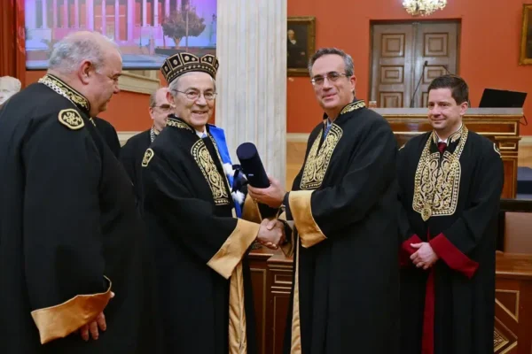Επίτιμος διδάκτορας στο ΕΚΠΑ ο Νομπελίστας Χριστόφορος Πισσαρίδης