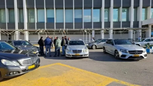 Ηράκλειο: Επίθεση με μαγκούρες δέχτηκε οδηγός ταξί – Στάση εργασίας σήμερα σε ένδειξη διαμαρτυρίας