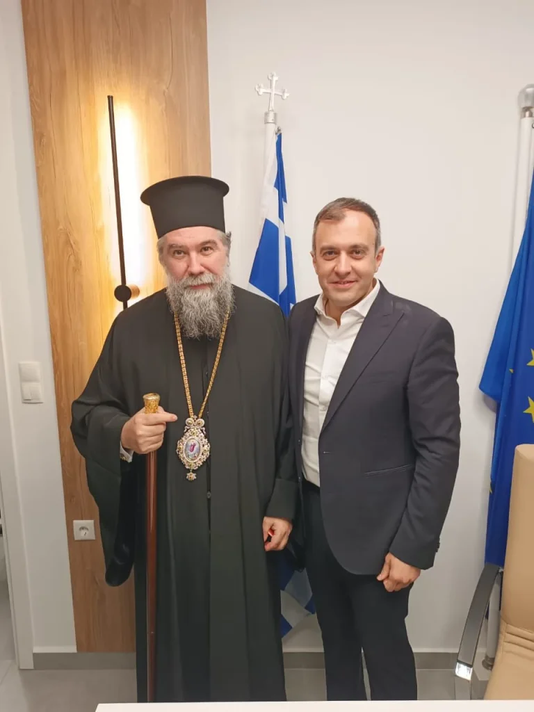 Εκατοντάδες Σερραίοι ευχήθηκαν από κοντά στον Τάσο Χατζηβασιλείου