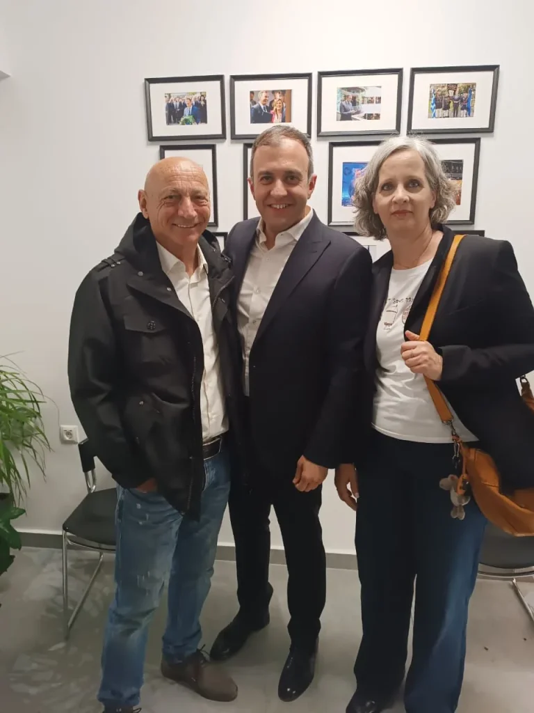 Εκατοντάδες Σερραίοι ευχήθηκαν από κοντά στον Τάσο Χατζηβασιλείου