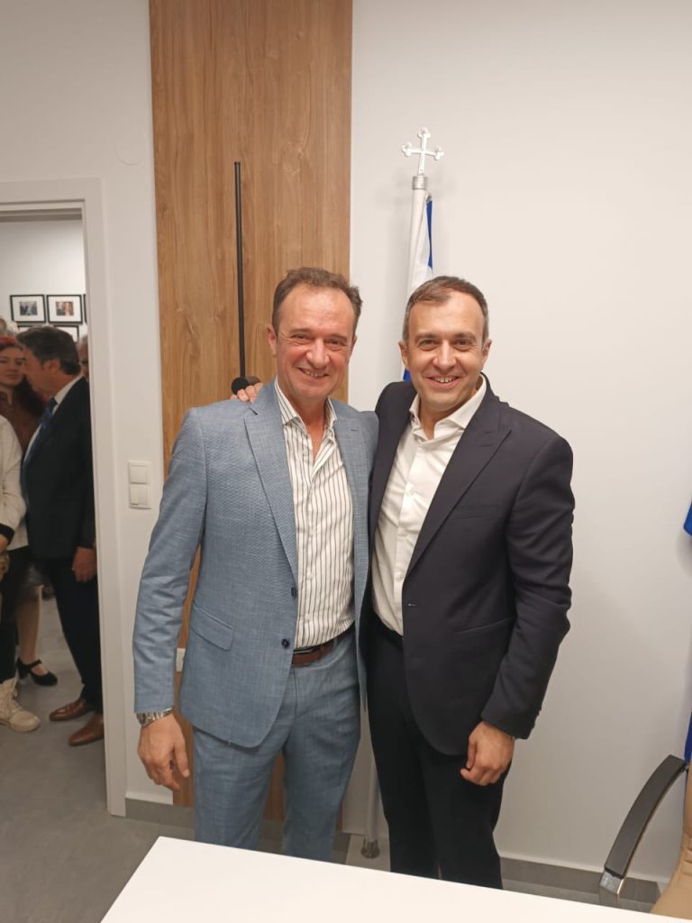 Εκατοντάδες Σερραίοι ευχήθηκαν από κοντά στον Τάσο Χατζηβασιλείου
