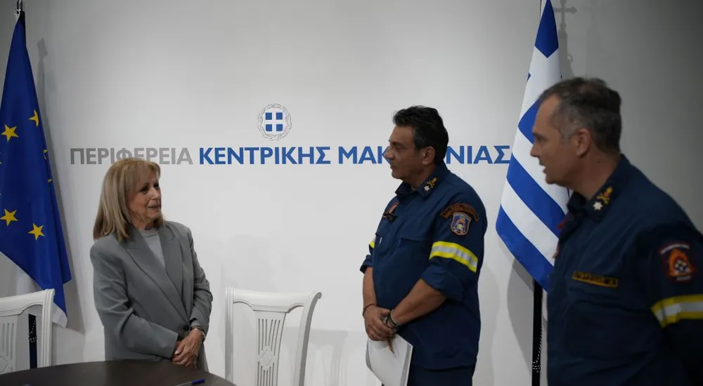 Παράδοση οχήματος με πυροσβεστικό εξοπλισμό από την Αθηνά Αηδονά προς τη 2η ΕΜΑΚ Θεσσαλονίκης