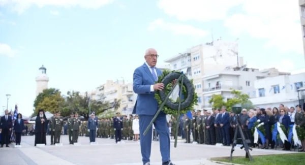 Παρουσία του Νικ. Κακλαμάνη η παρέλαση για τον εορτασμό απελευθέρωσης της Αλεξανδρούπολης