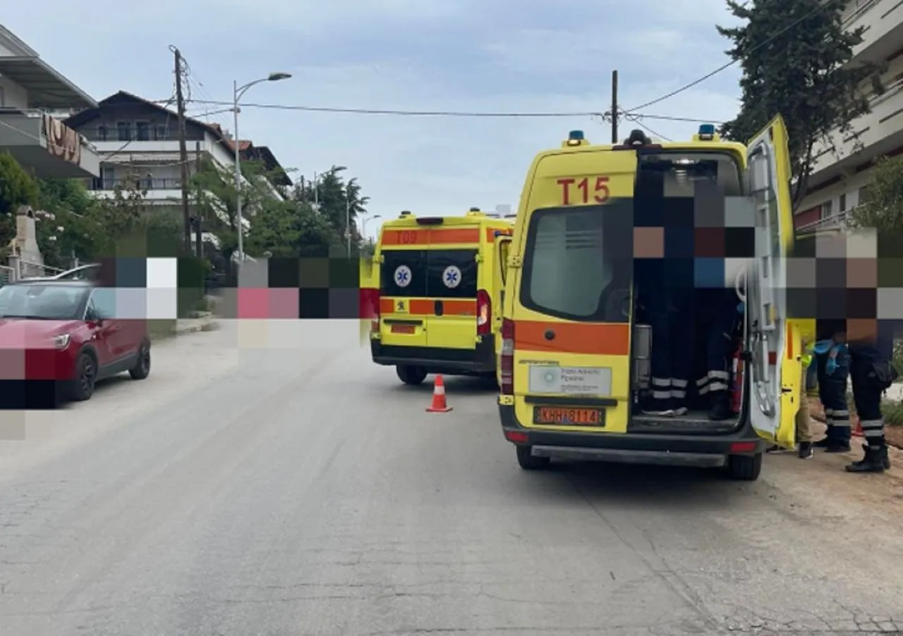 ΕΚΑΒ Θεσσαλονίκη: Διασώστες του ΕΚΑΒ επανέφεραν με ΚΑΡΠΑ οδηγό μοτοσικλέτας μετά από σοβαρό τροχαίο – Νοσηλεύεται σε κρίσιμη κατάσταση