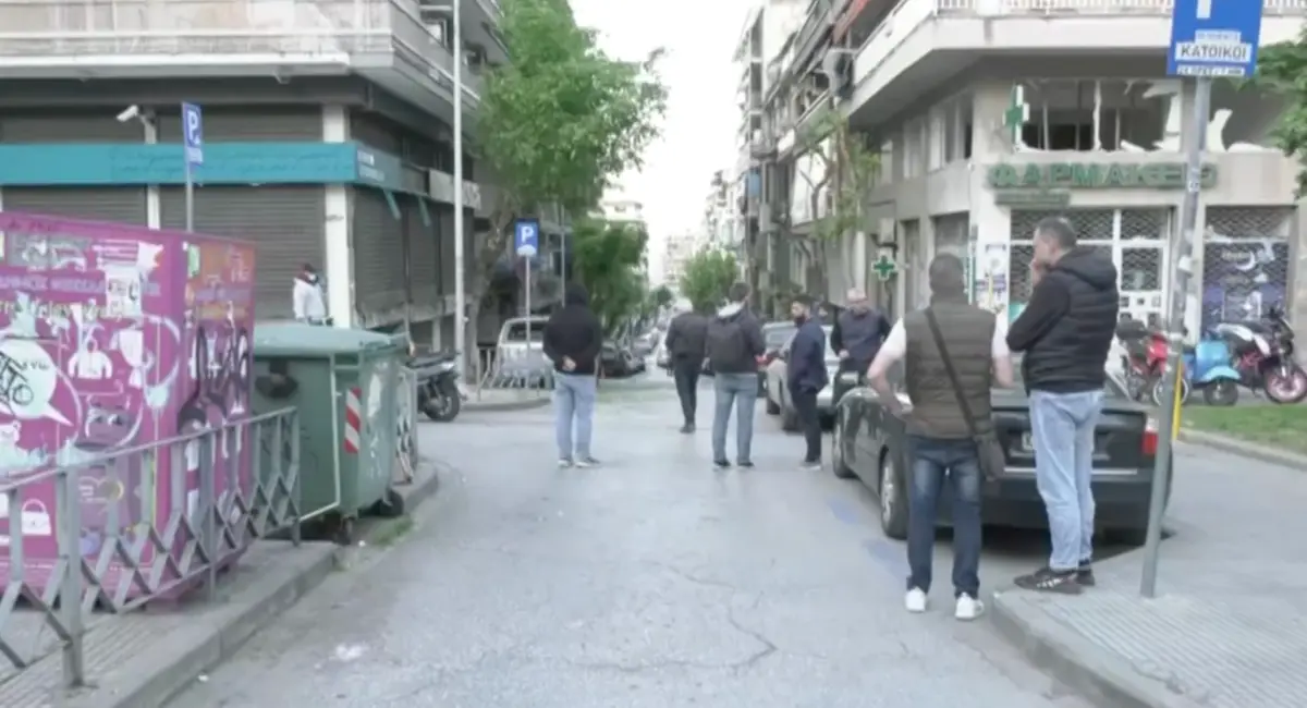 εκρηξη-θεσσαλονικη-ερτ Αυτόπτης μάρτυρας για έκρηξη στη Θεσσαλονίκη: “Νόμισα ότι έγινε μέσα στο σπίτι μου”