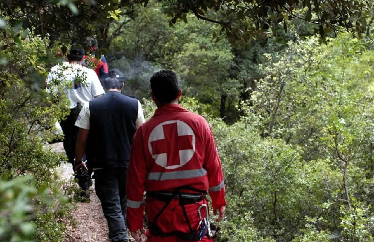 emak Όλυμπος: Επιχείρηση για Γερμανό που τραυματίστηκε κοντά σε καταφύγιο – Σπεύδει ελικόπτερο