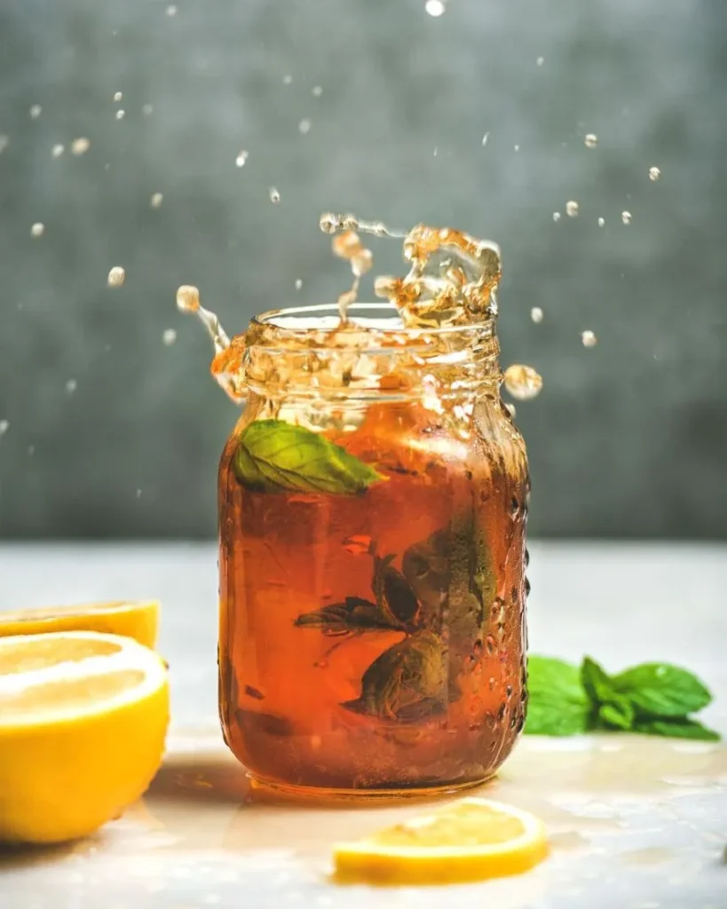 Διεθνής Ημέρα Τσαγιού: Πώς να φτιάξεις iced tea στο σπίτι (με 2 διαφορετικές μεθόδους)