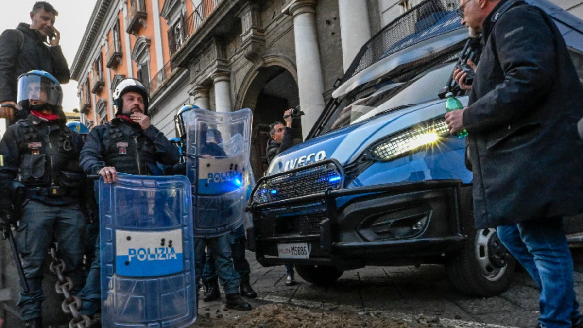 Γυναικοκτονία δεκατετράχρονης κοπέλας έξω από τη Νάπολη