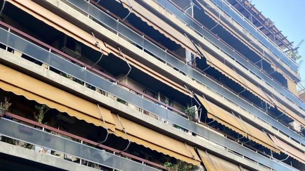 «Αγγελίνα μου...»: Η σπαρακτική κραυγή της μάνας για την 7χρονη που σκοτώθηκε στην Καλλιθέα