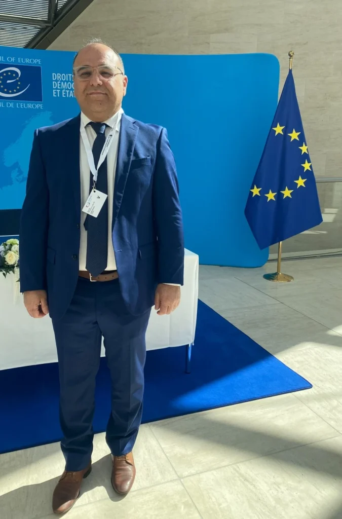 Ο Παναγιώτης Καρίπογλου την υπογραφή της Σύμβασης για την Προστασία του Επαγγέλματος του Δικηγόρου