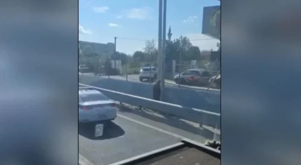 Κηφισός: Οδηγός σταματά στη μεσαία λωρίδα για να κάνει την ανάγκη του – και φεύγει «κύριος»