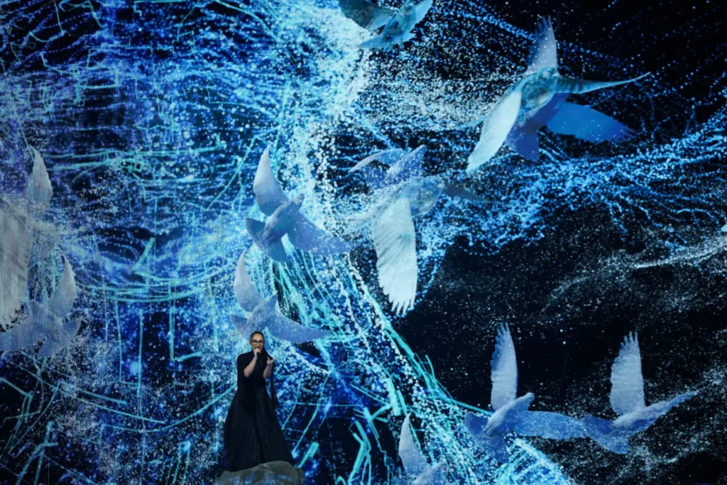 Eurovision 2025: Χειροκροτήματα, φωνές και συγκίνηση για την εμφάνιση της Klavdia – Η «Αστερομάτα» της μάγεψε το κοινό