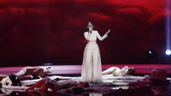 Eurovision 2025 : Απόψε ο β’ ημιτελικός με τη συμμετοχή της Ελλάδας – Τι ώρα θα βγει στη σκηνή η Klavdia
