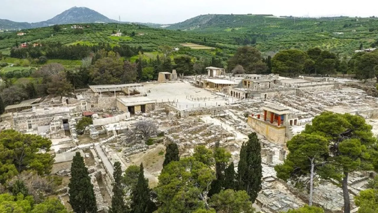 Κνωσός.jpg Αντιπυρική και αντικεραυνική θωράκιση του αρχαιολογικού χώρου της Κνωσού