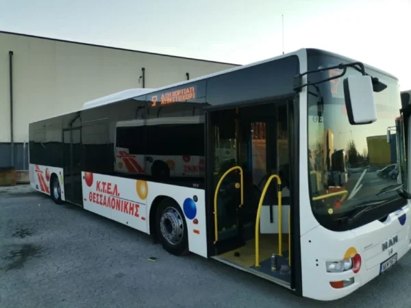 Θεσσαλονίκη: Την απόλυση του οδηγού που κατηγορείται για ασέλγεια σε ανήλικη ζητά ο ΟΣΕΘ