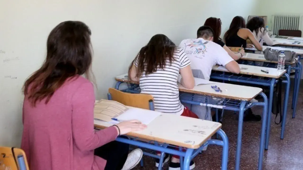 Αρχίζουν αύριο οι ενδοσχολικές εξετάσεις στα Λύκεια - 31 Μαΐου ξεκινούν οι Πανελλαδικές