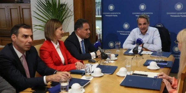 Κυρ. Μητσοτάκης: Νέος τηλεφωνικός αριθμός, 1566, για οποιαδήποτε απορία σχετικά με το ΕΣΥ