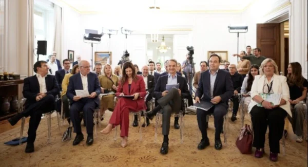 Η εξειδίκευση των πρωτοβουλιών κατά της βίας των ανηλίκων – Kids wallet, κοινωνική εργασία αντί αποβολών και τεχνικά γυμνάσια