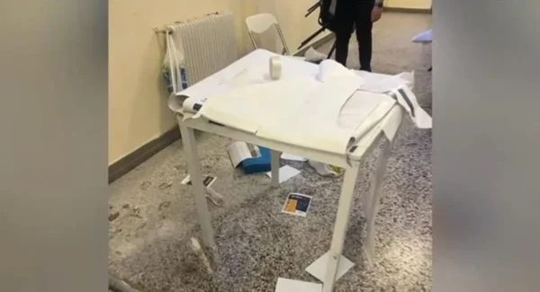 Κουκουλοφόροι εισέβαλαν στην Νομική και χτύπησαν μεταπτυχιακό φοιτητή