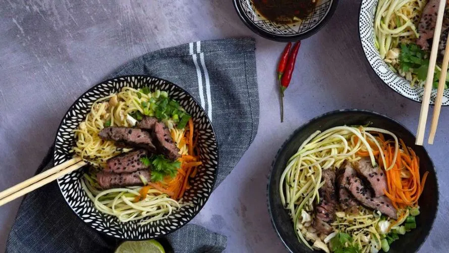Noodles με μοσχάρι