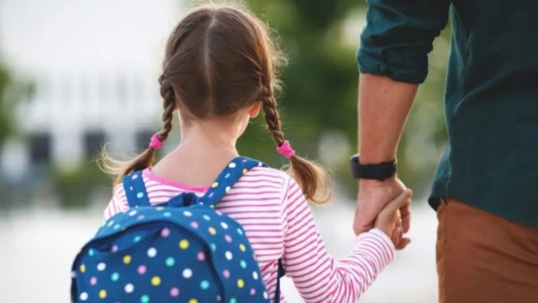 Επίδομα παιδιού Α21: Πότε πληρώνεται η επόμενη δόση και τι ισχύει με την προπληρωμένη κάρτα