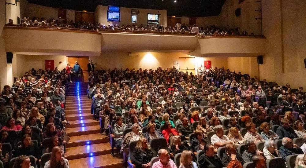 Σέρρες: Εντυπωσιακό ξεκίνημα της 18ης Διεθνούς Πανεπιστημιάδας Φοιτητικού Θεάτρου - φωτο & video