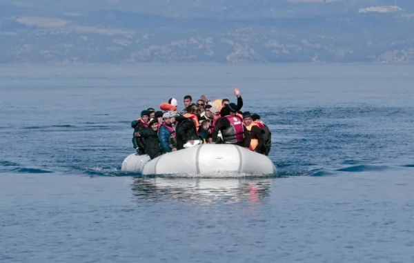 Το Παρατηρητήριο Ανθρώπινων Δικαιωμάτων καλεί την ΕΕ και το ΗΒ να μην αντιμετωπίζουν τα Βαλκάνια σαν «αποθήκη για μετανάστες»