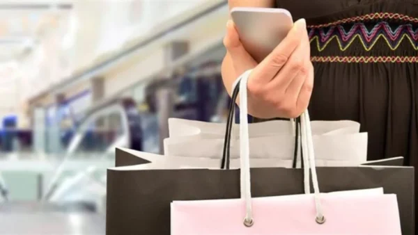 Shopping therapy: Γιατί τα ψώνια μας κάνουν να αισθανόμαστε καλά - Πότε γίνεται πρόβλημα