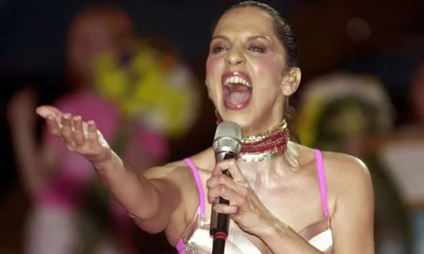 Eurovision: Έστειλαν τραγούδι σε γλώσσα που δεν υπήρχε και παραλίγο να κερδίσουν την Sertab Erener