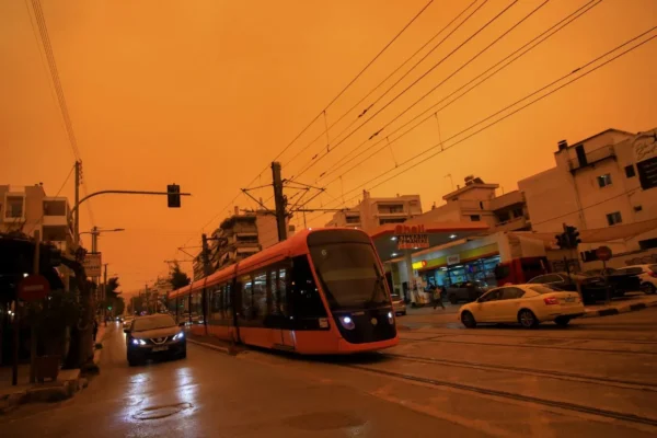 Καιρός: Εκρηκτικό κοκτέιλ αφρικανικής σκόνης και υψηλών θερμοκρασιών το Σάββατο – Ισχυρές καταιγίδες την Κυριακή
