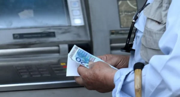 Σύνταξη: Αξίζει να αγοράσω πλασματικά έτη; Πόσο κοστίζουν και τι κερδίζετε